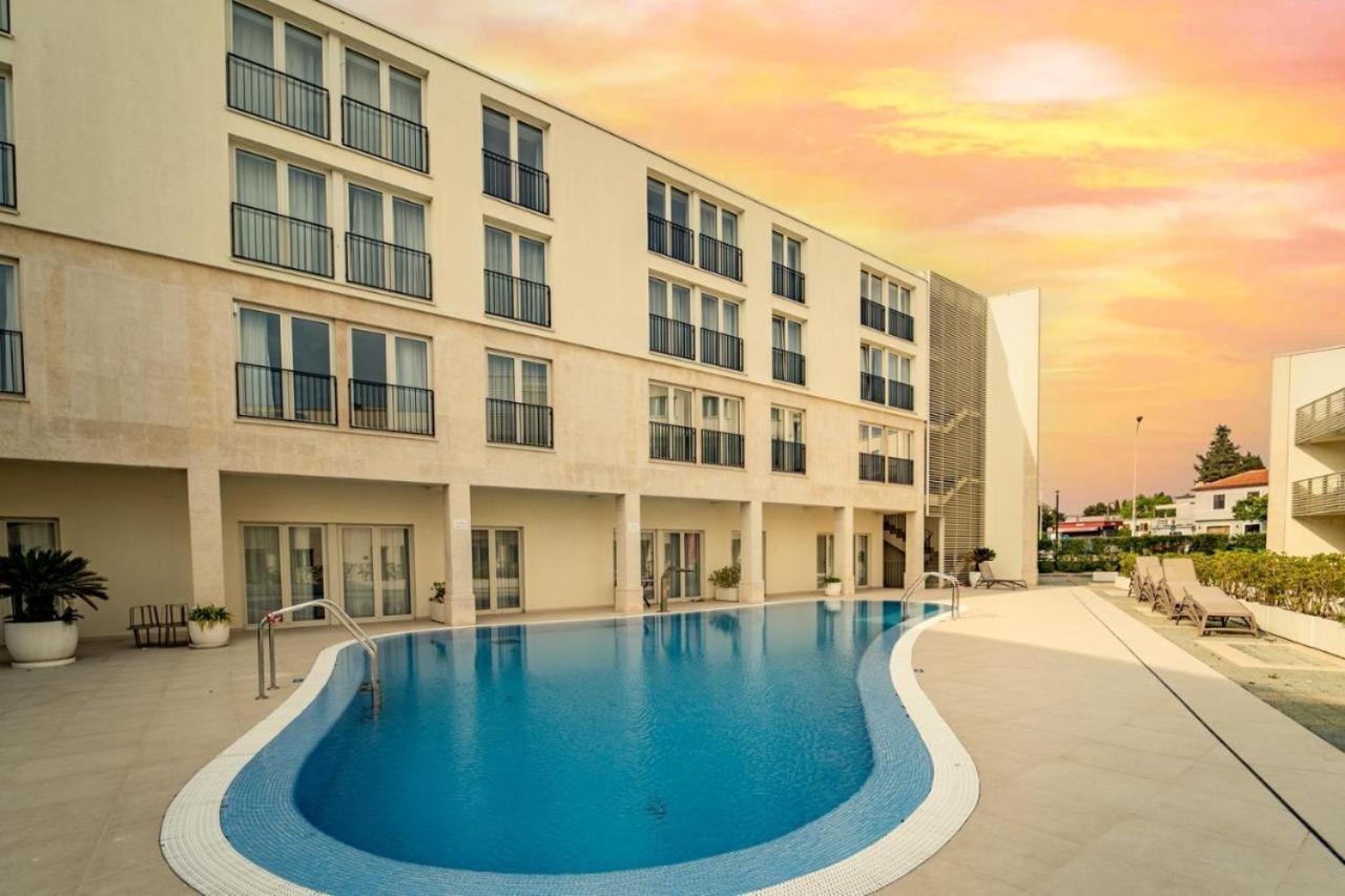 Lux Pool Suite Умаг Экстерьер фото